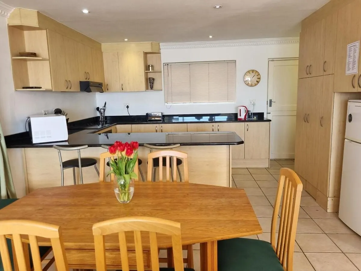 Holiday home Bargain For 8 Persons Villa Fish Hoek
