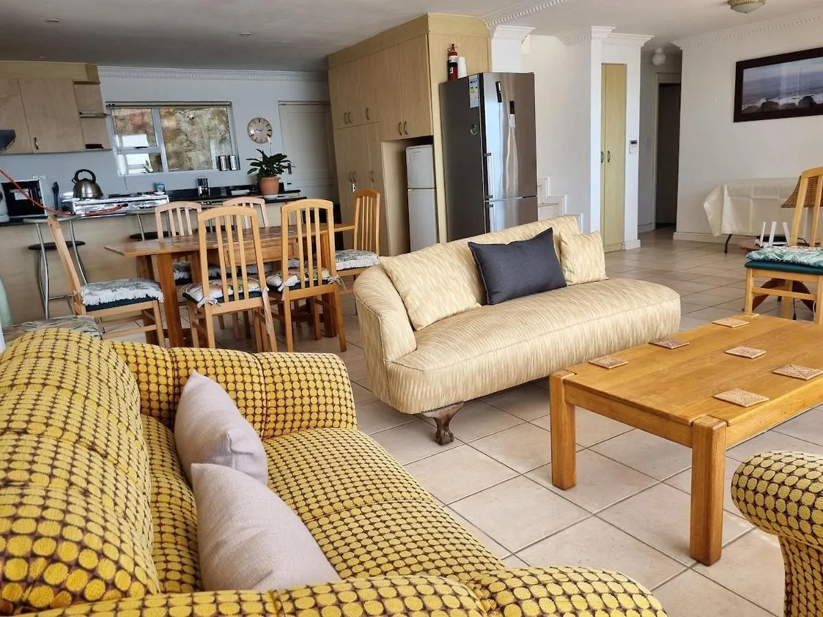 Bargain For 8 Persons Villa Fish Hoek